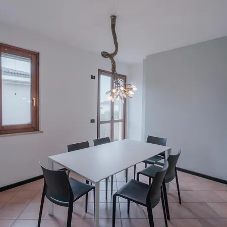 アパート Casa Mary Tre - Attico Con Terrazza A 2 Passi Dal シルミオーネ