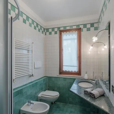 Casa Mary Tre - Attico Con Terrazza A 2 Passi Dal アパート シルミオーネ